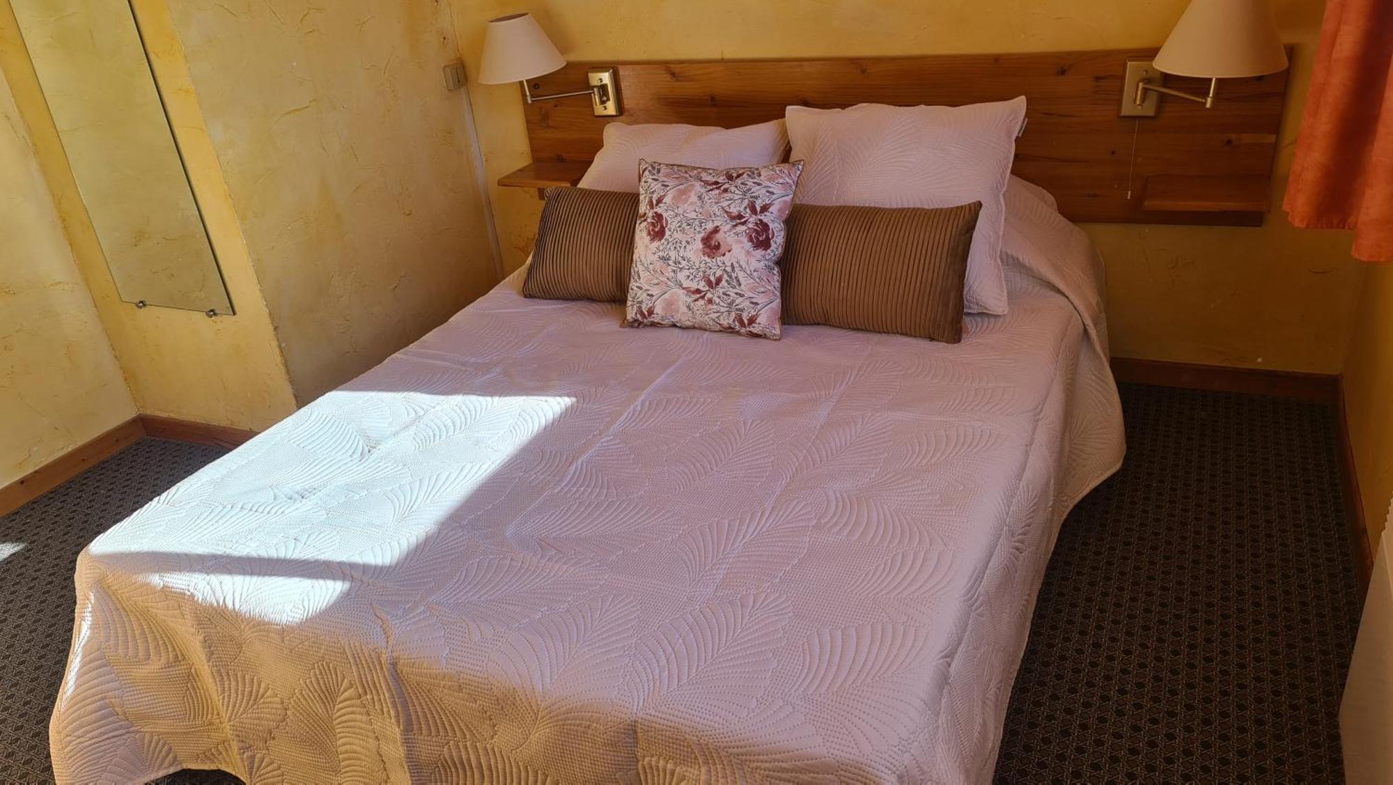 Angeprovence Hotel Saint-Étienne-les-Orgues Kültér fotó